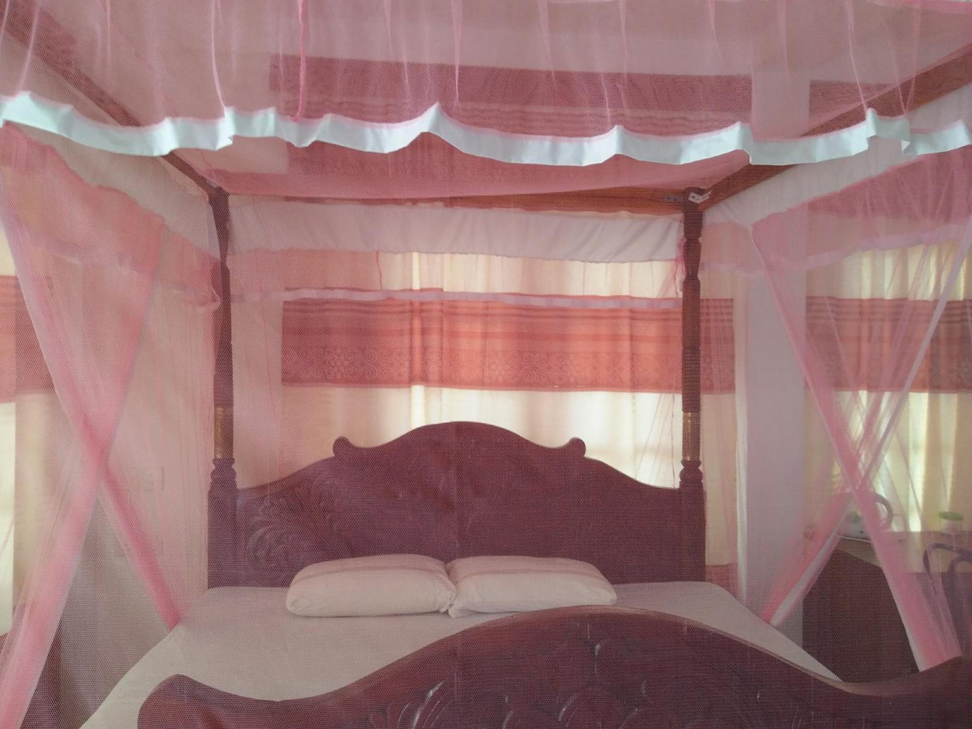 קנדי Old Town Hotel מראה חיצוני תמונה
